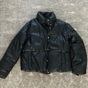 Vero Moda Black Puffer Jacket faux leather xs